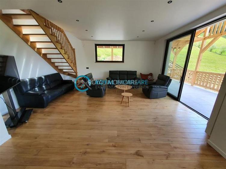 Royal Imobiliare - Vanzare vila/pensiune in zona Harghita - 10