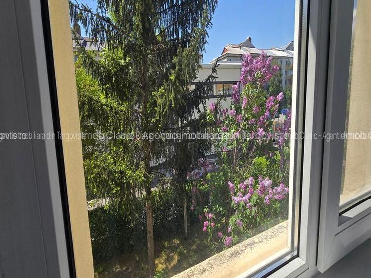 ETAJ 1,Micro  3 Târgoviște,  vânzare apartament 3camere - 11