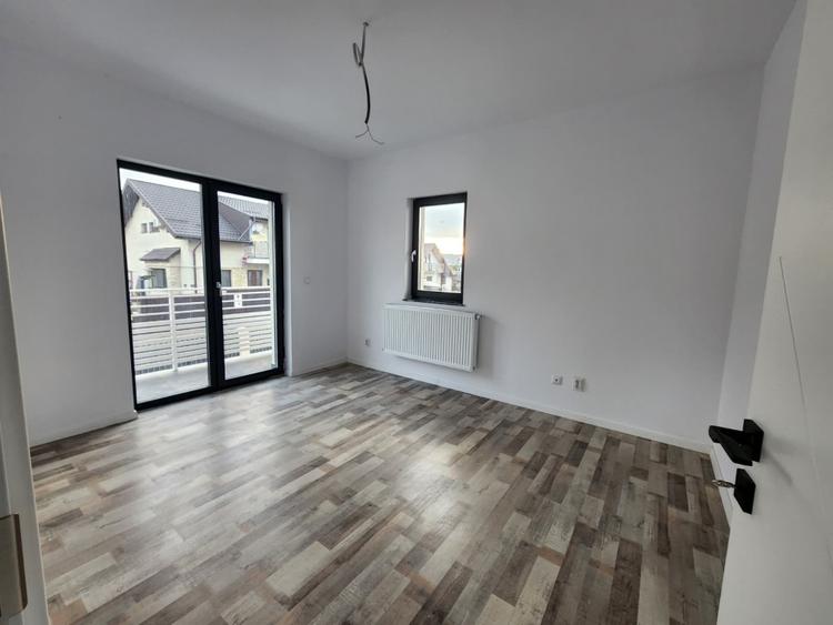 CASA 4 CAMERE, 2 BAI, 440 MP TEREN, MIROSLAVA