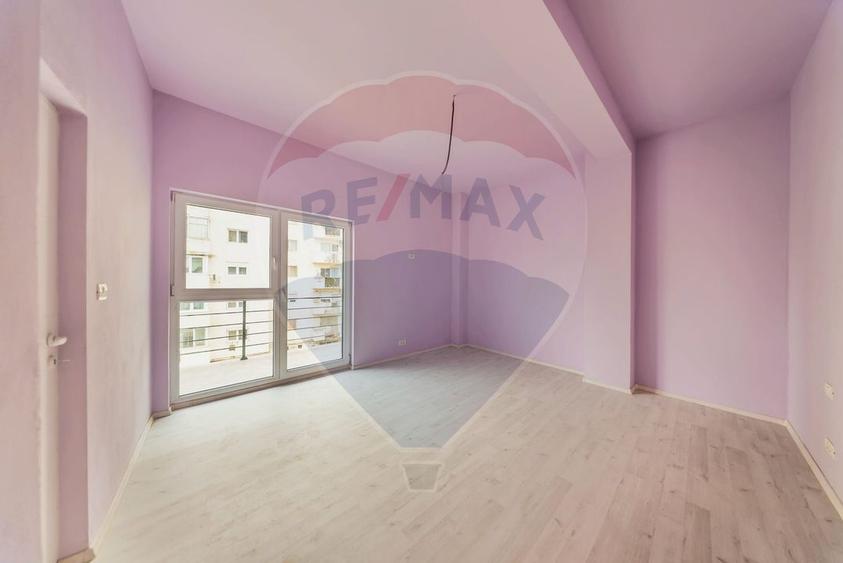 Apartament NOU, 2 camere etaj 2, de vânzare în zona Intim