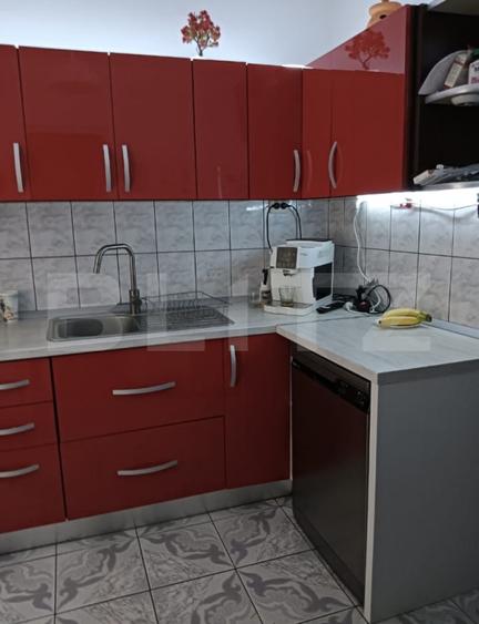 Apartament cu 3 camere, semidecomandat, 84 mp, zona Semicentrală