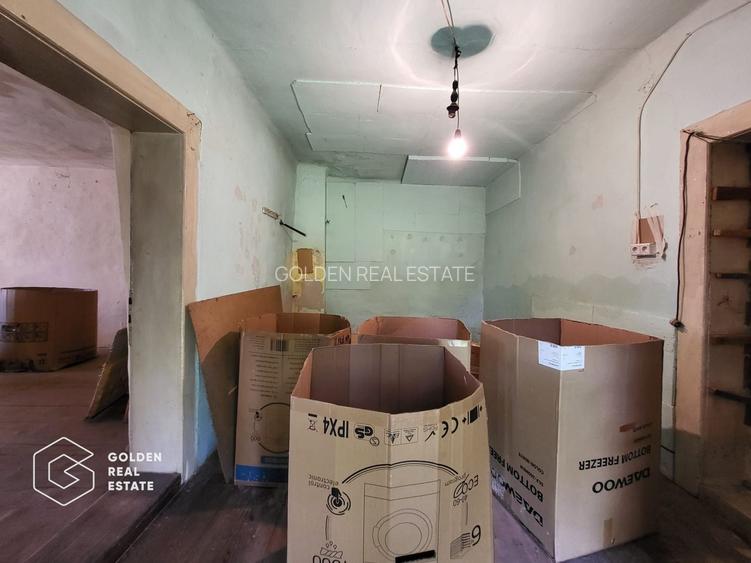 Casa cu teren de 1807 mp, Oras Lipova - 4