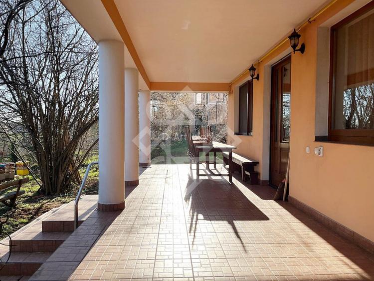 Vila de vanzare pe Malul Crisului, strada Facliei Oradea - 18