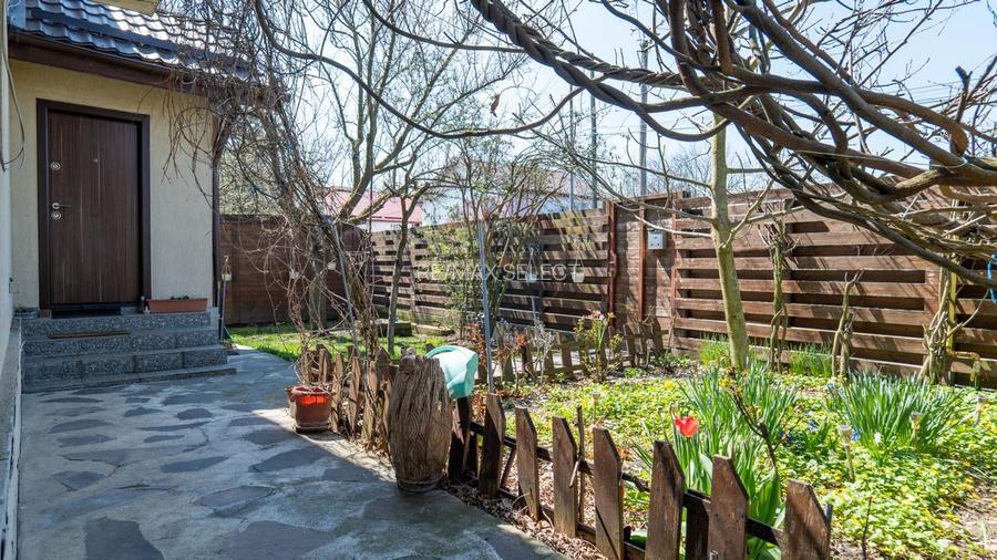 Vanzare vilă Bacu P+1+Pod, livadă, acces rapid A0/A1/Centură - 37