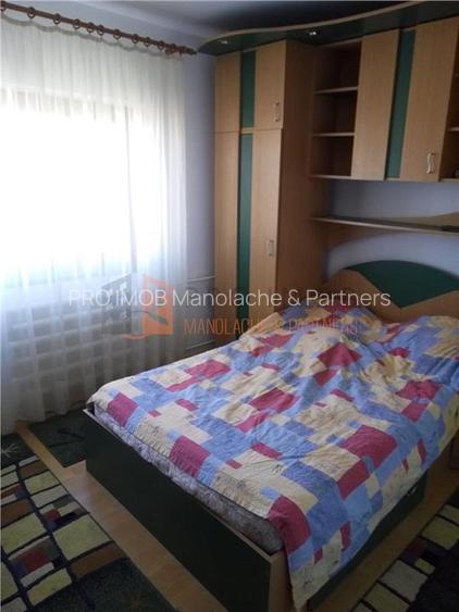 Apartament 3 camere cf 1 semidecomandat zona Crang - 3