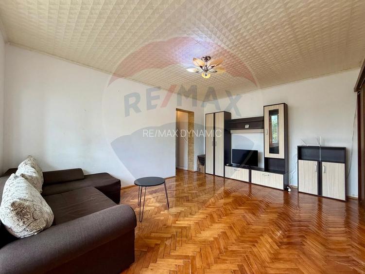 Apartament cu 2 camere și 2 balcoane de închiriat - zona Podgoria - 2