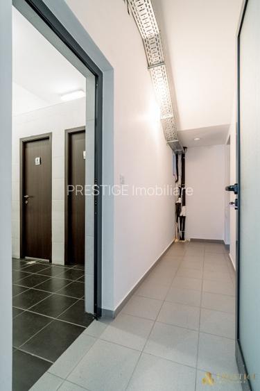 Spatiu comercial premium cu garaj de inchiriat pe str. Nufarului  - 9