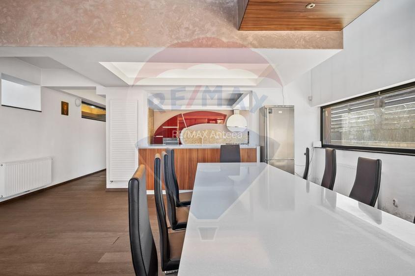 Vilă Futuristă: Eleganță & Inovație la limita pădurii, piscină, 4500mp - 38