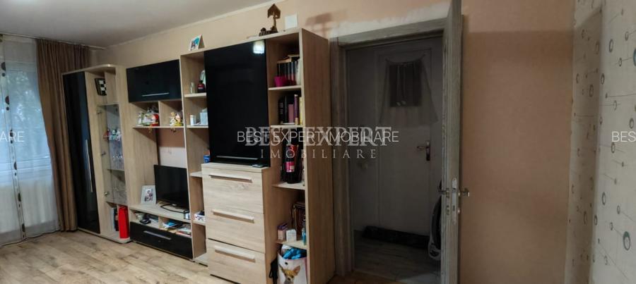 Apartament 4 camere  cu geam la baie, bloc reabilitat - 6