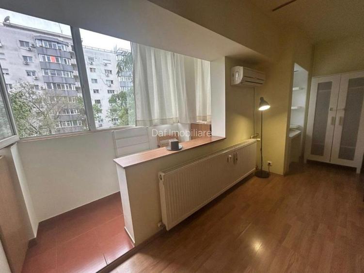 Nerva Traian -Timpuri Noi Metrou- Studio 42mp -bloc 1989 - 8