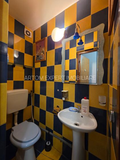 Titan,str.Ciucea,7 minute metrou 1 Decembrie 1918 - 12