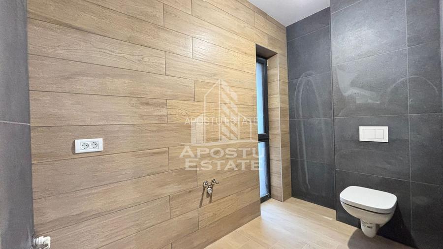 Casa individuala in zona Buziasului, carport - 4