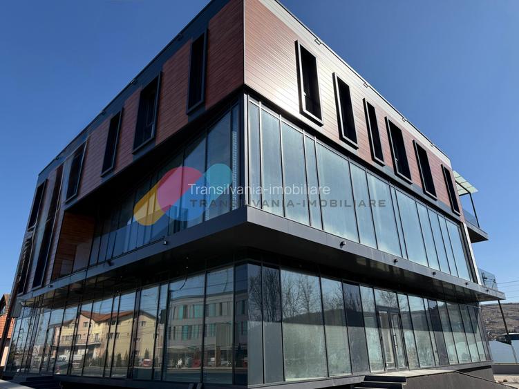 Cladire premium S+P+E+M, 14 locuri parcare, zona Sanicoara - intrare - 3
