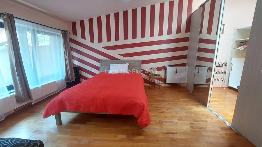 Vand vila 8 camere zona centrala - 5