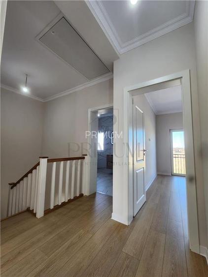 Duplex deosebit - finalizat - perete dublu - dormitor la parter - curte amenajat - 3