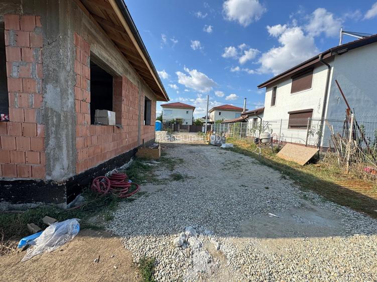 Casă nouă, pe parter, într-un ansamblu restrâns – spațiu, liniște și calitate - 4