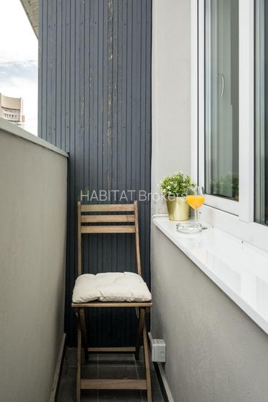 O Vacanță Permanentă în Inima Capitalei, Magheru/Bălcescu - 37