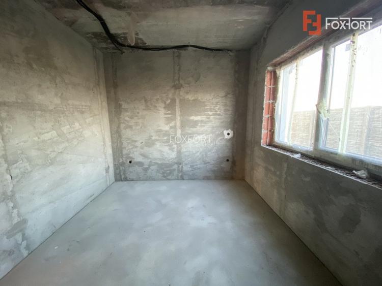 Casa tip triplex, cu 2 camere, de vanzare in Sanandrei. - 4