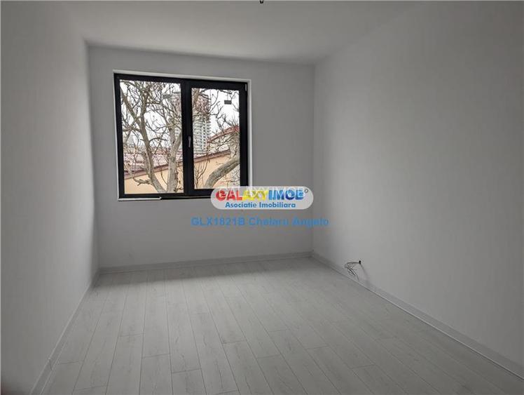 Aparatorii Patriei vila P+1,5 camere,an 2023 - 13