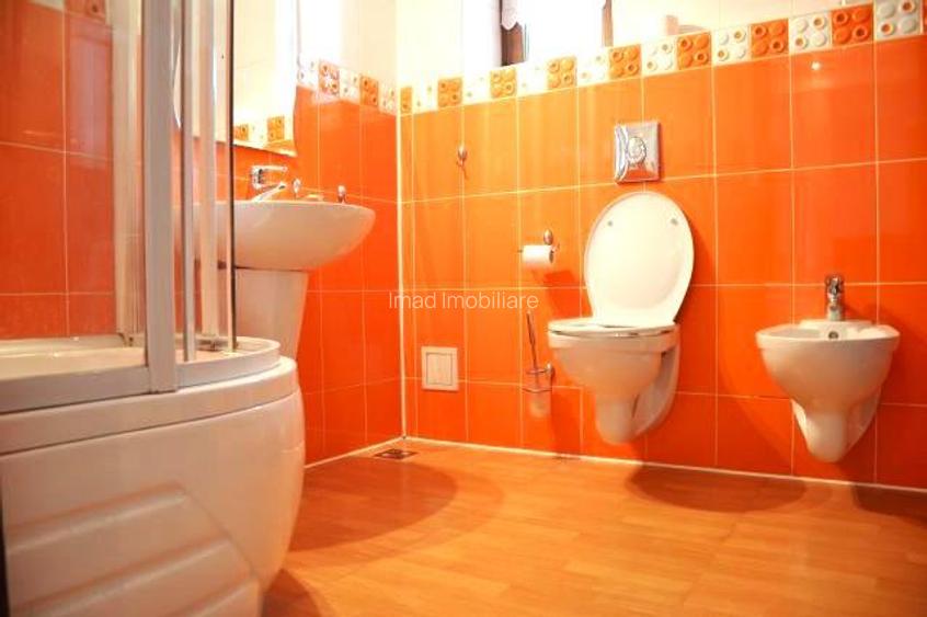 Locatie unica!  Inchiriere Vila superba langa parc, lac si stadionul din Targovi - 13