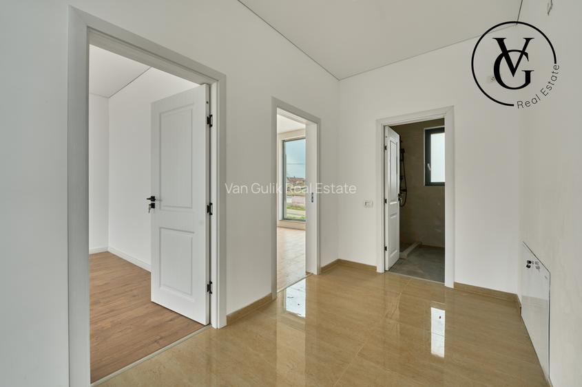 Vila modernă - finisată -terasă circulabila vedere lac și mare - 10