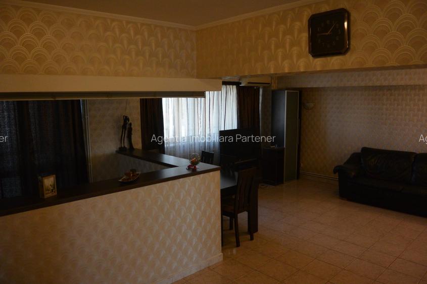 3 camere UltraCentral , zona Bancorex , liber / mobilat / utilat ! - 4