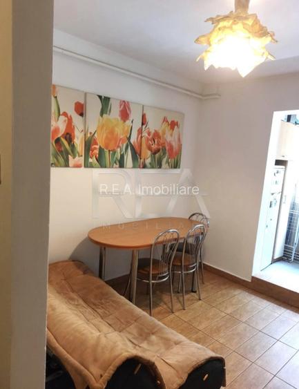 2 camere, decomandat, et 1/8, centrala-Gorjului, Str Moinesti - 2