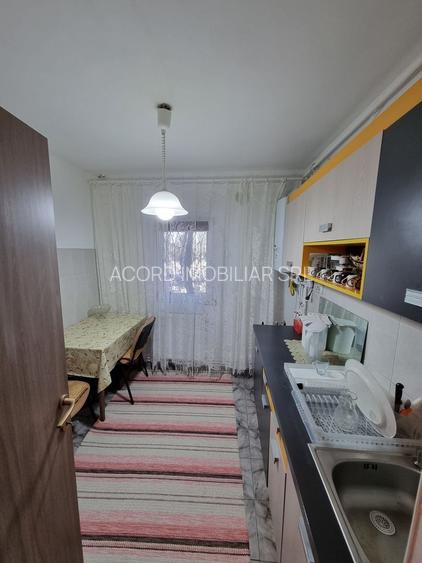 Faleza nord-apartament 2 camere decomandat cu gaze - 11