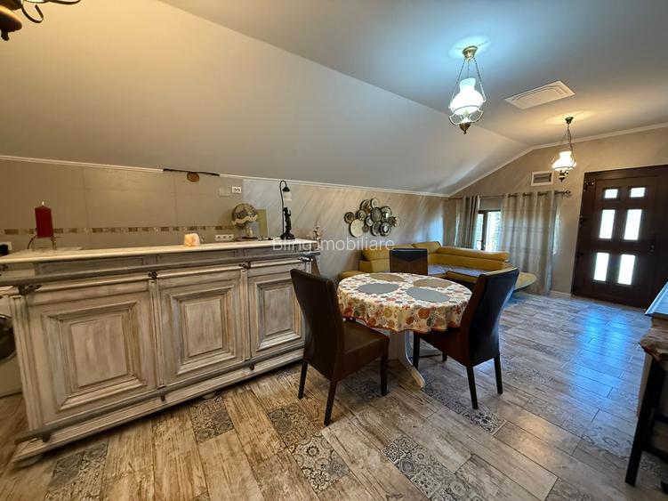 Spațiu comercial+locuință la mansardă,3 dormitoare, living,5 băi, teren 715 mp - 6