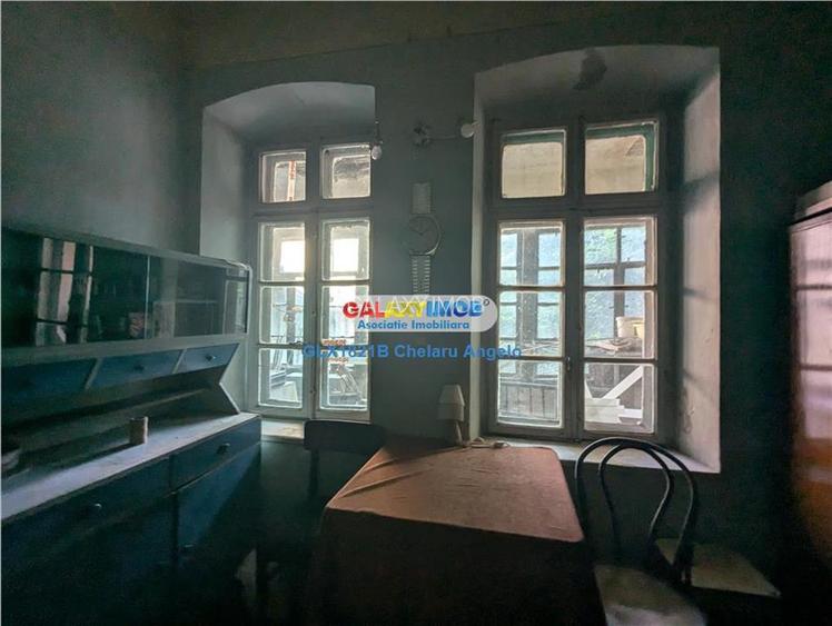 Unirii vila S+P+1 , spațiu comercial la parter,SU 206mp teren 293mp - 12