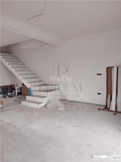 Duplex modern - spatios - personalizare interioara - canalizare - asfalt - 3