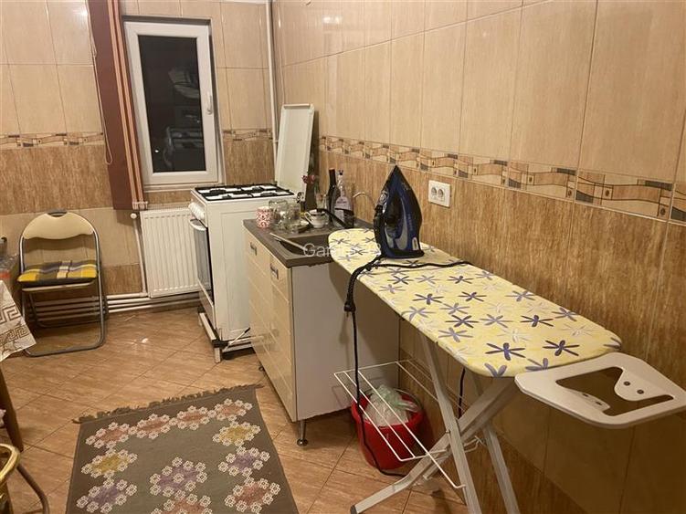 Apartament 2 camere , zona cartier Sud , decomandat 56 mp, imbunatatit , mobilat - 8