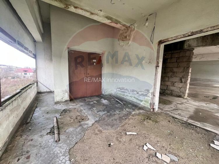 Investitie/vanzare/inchiriere-teren/4000mp/hala-zona de nord - 11