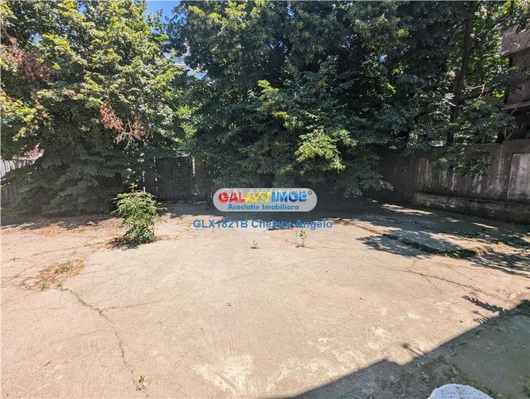 Viilor stradal teren 910 mp,vila S+P+pod mansardabil 587 mp utili - 2