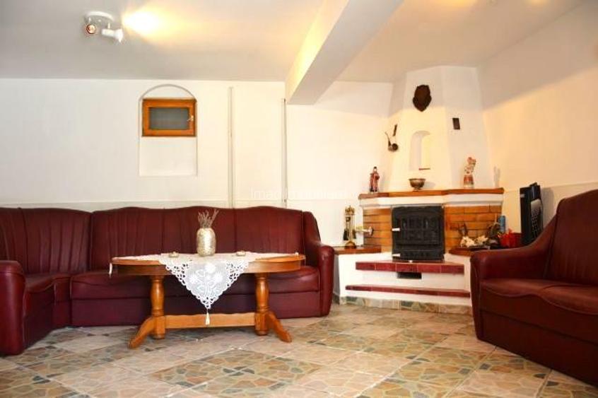 Casa 7 camere + 1000 mp  teren, ideala pensiune - Runcu zona Leaota. - 4