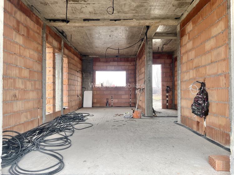 Duplex, 108mp utili, 375mp Teren, Panouri solare, constructie noua-Sacalaz - 2