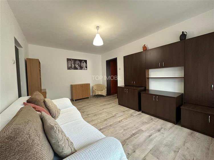 Inchiriere Apartament cu 2 camere Podu Ros - 2
