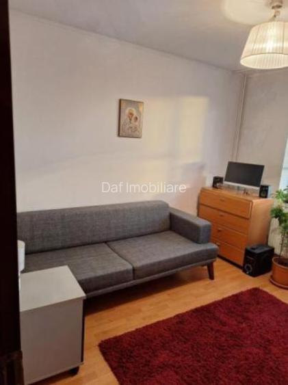 102000 euro -3camere-2bai -69mp- Sebastian - bloc 1982 - 3
