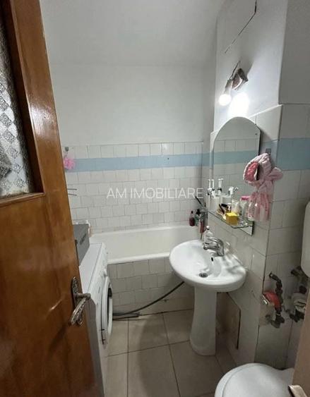 AP. 2 CAMERE, BLOC REABILITAT - METROU 2 MINUTE, MOBILAT, COMISION 0% - 5