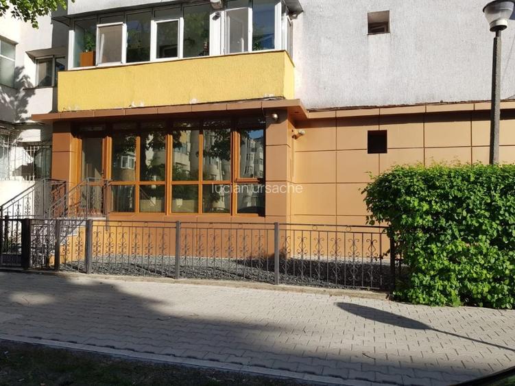 De vanzare spatiu comercial - birouri - strada Traian - Vaslui - 4