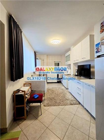 Dobroesti,vila  8 camere,garaj,185 mp utili, teren 222 mp.la cheie - 12