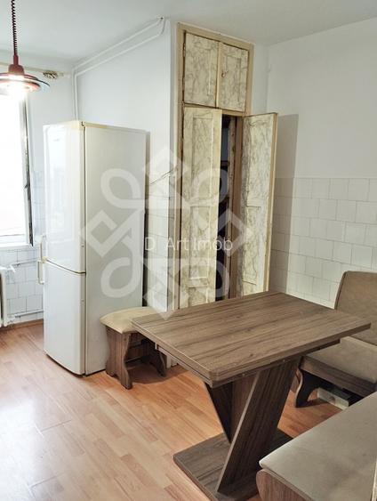 Apartament cu 2 camere, decomandat in zona Decebal Oradea - 10