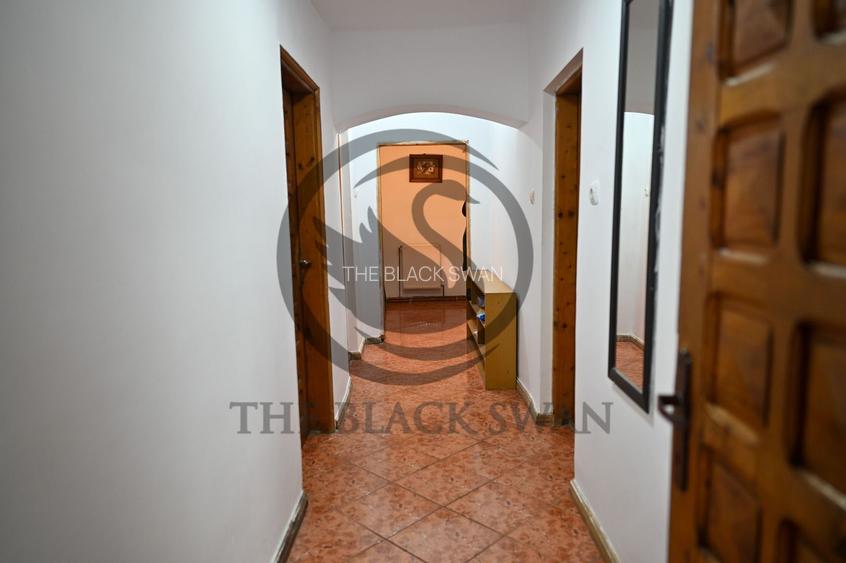 Casa cu 7 camere de vanzare | Zona Centrala, Baicoi | Comision 0% - 20