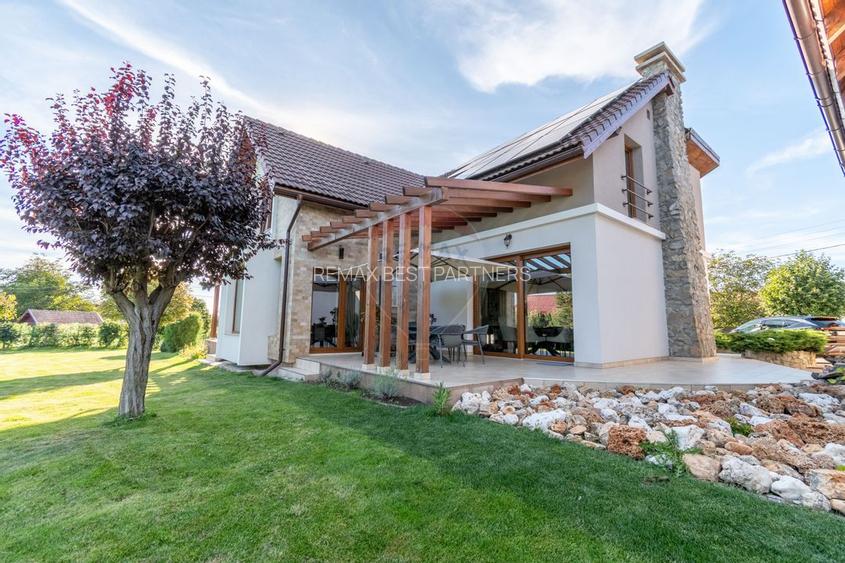 Proprietate exclusivista de vanzare: 2 case | 9 camere | 2000 mp teren - 29