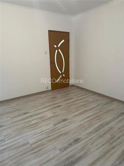 RECO Apartament 2 camere renovat complet etajul 1 4 - 3