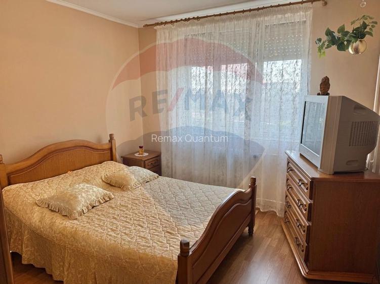 De vânzare apartament cu 2 camere, zona Decebal, str. Sovata - 3