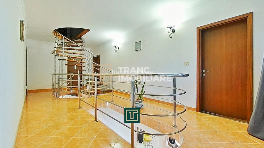 Casă impresionantă cu 15 camere, teren generos, piscină in Fantanele, Arad - 14