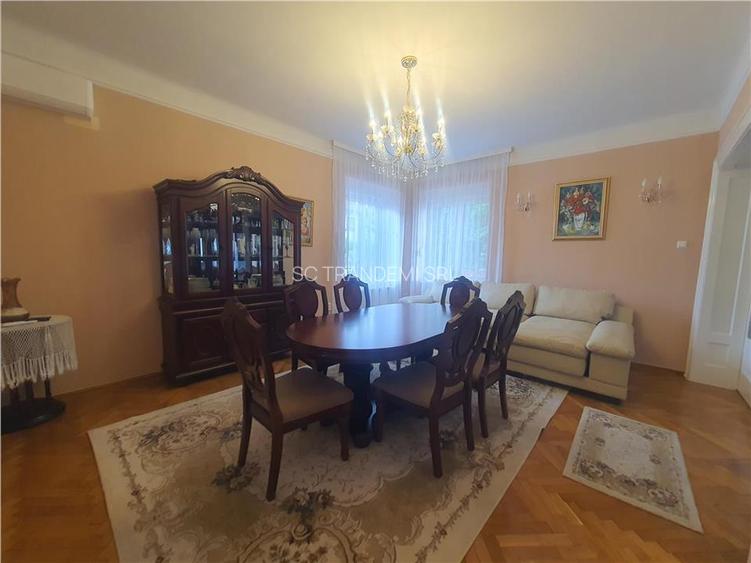 Imobil individual cu doua corpuri de cladire zona Parcului SubArini - 10