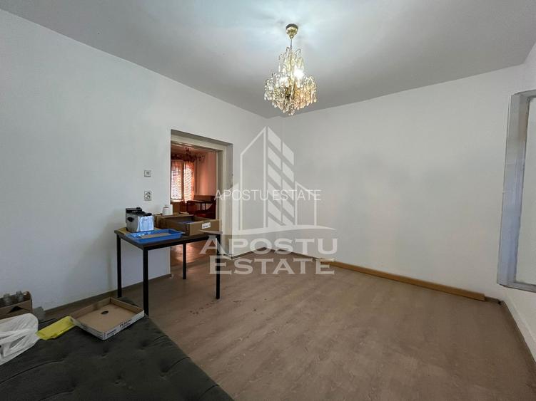 Casa individuala  7 camere, 3 bai, garaj, teren 1129 mp, zona Iosefin - 7