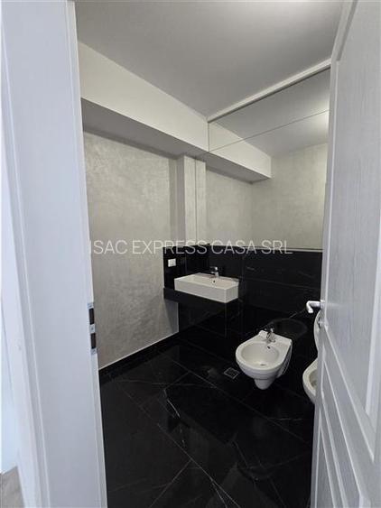 Apartament tip penthouse -111 mp, 4 camere, 2 bai, terasa 18 mp Finalizat, intab - 8